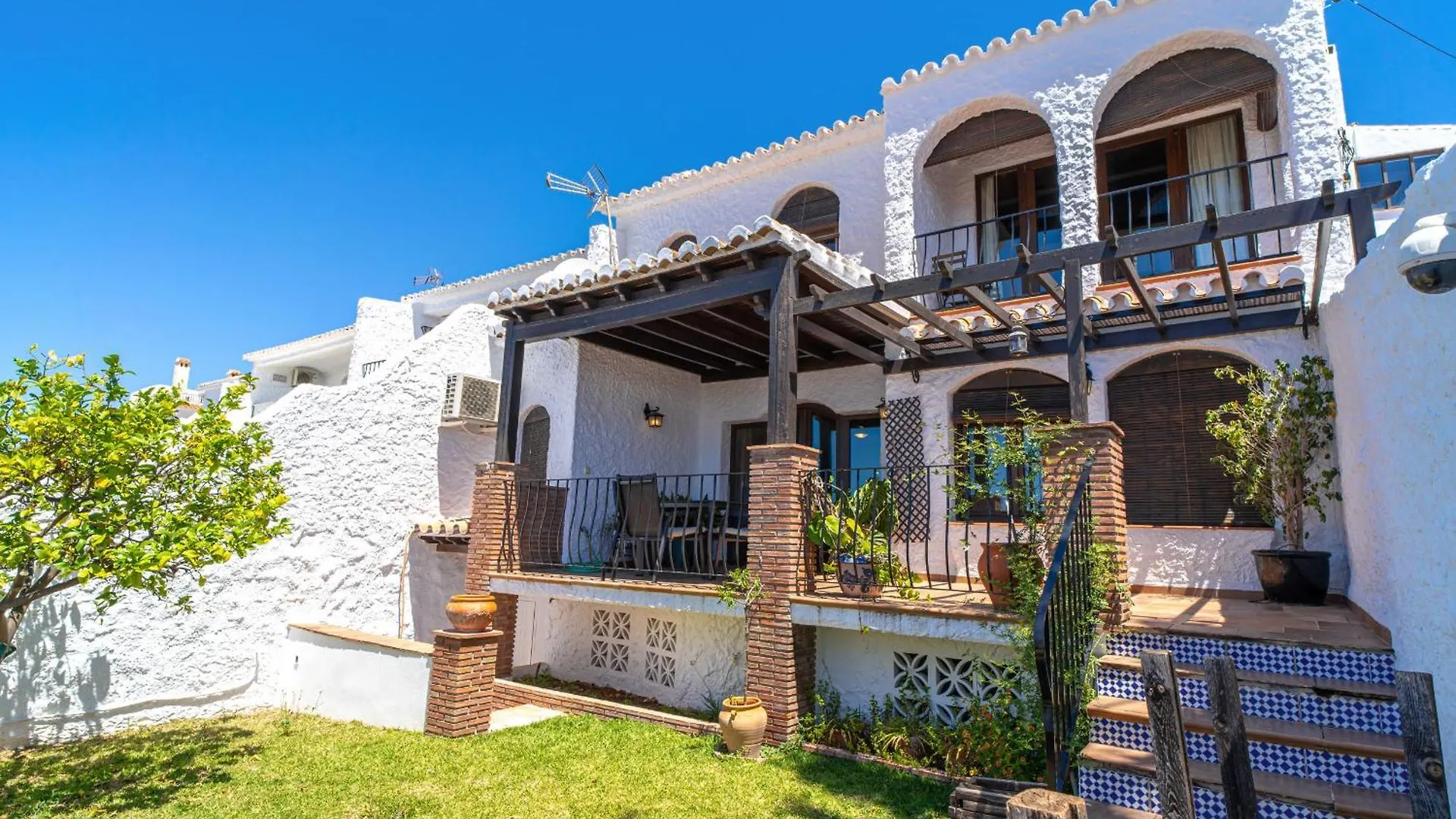 Capistrano Village Casa Garden Nerja España